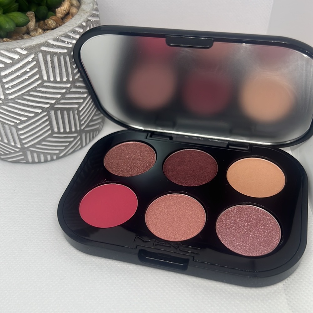 MAC Eye Bundle-Connect In Color Palette and Lash Bash Mini Trio Mascara